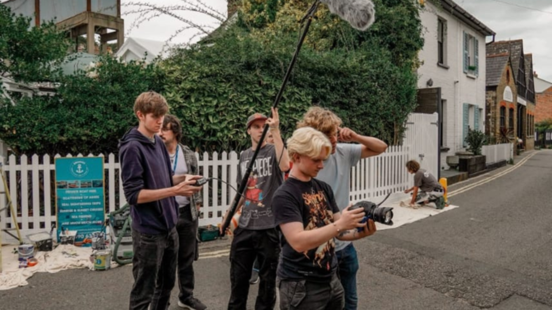 Content magenta filming