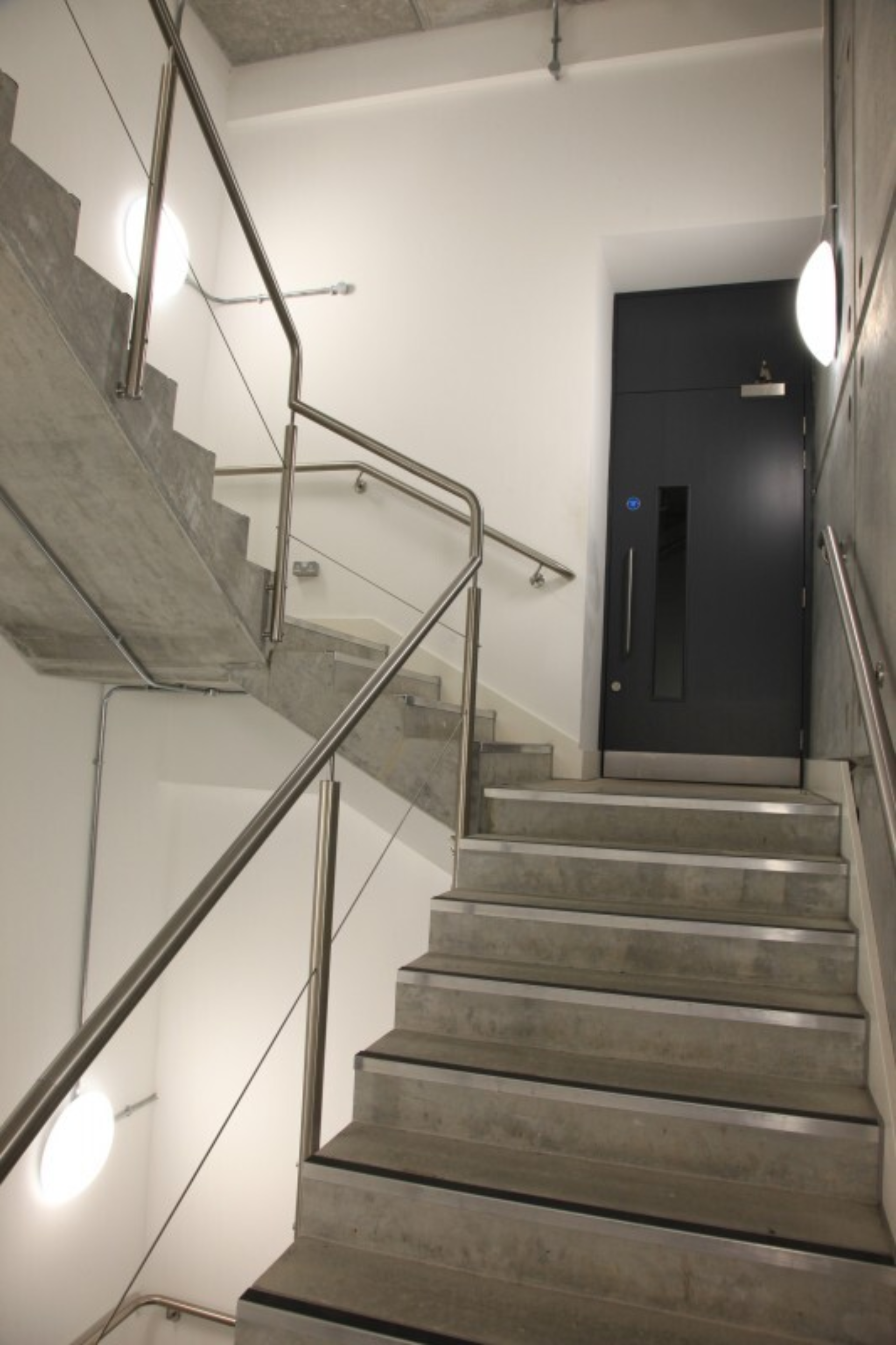Studio 09 copy 9