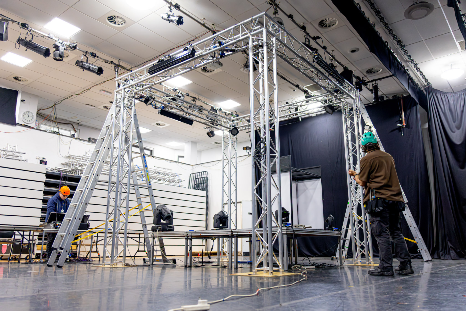 Production Design WEB 54