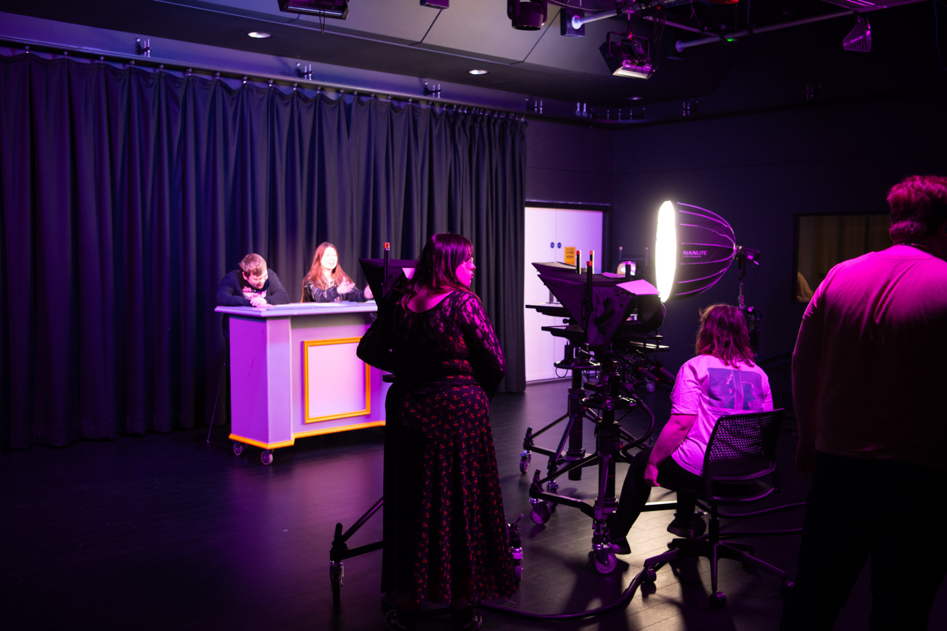 HE Film TV WEB 33